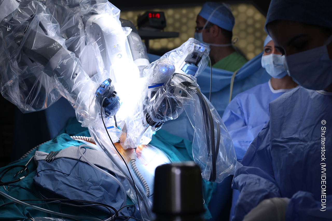 Medical robot. Robotic Surgery. Medical operation involving robot. Da Vinci Surgery. Minimally Invasive Robotic Surgery with the da Vinci Surgical System.